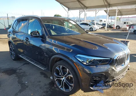 2022 BMW X5 Sdrive40I z USA, uszkodzony, nr VIN 5UXCR4C04N9K27585